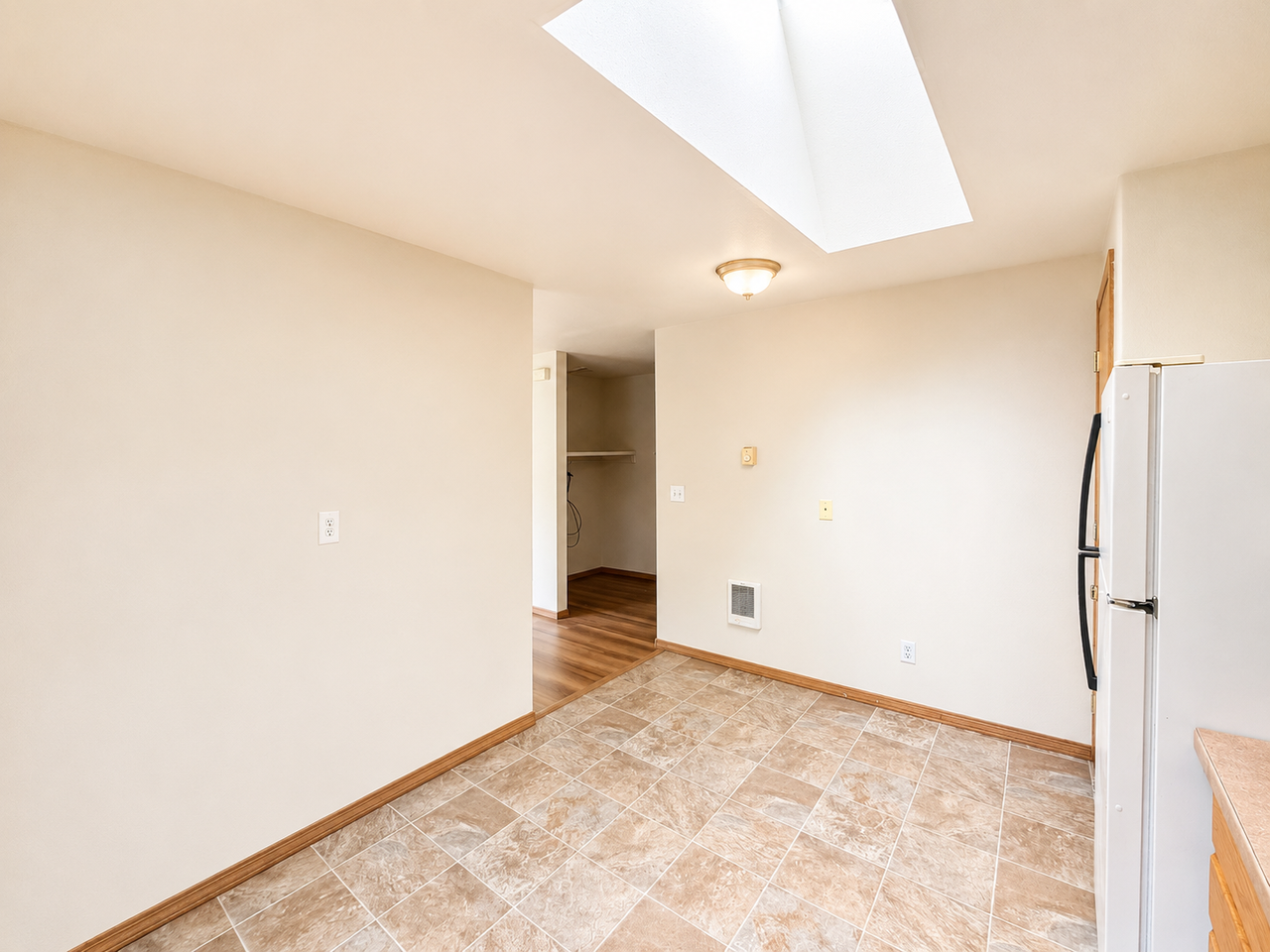 60 E Hemlock Ct #60 - Photo 4 of 14