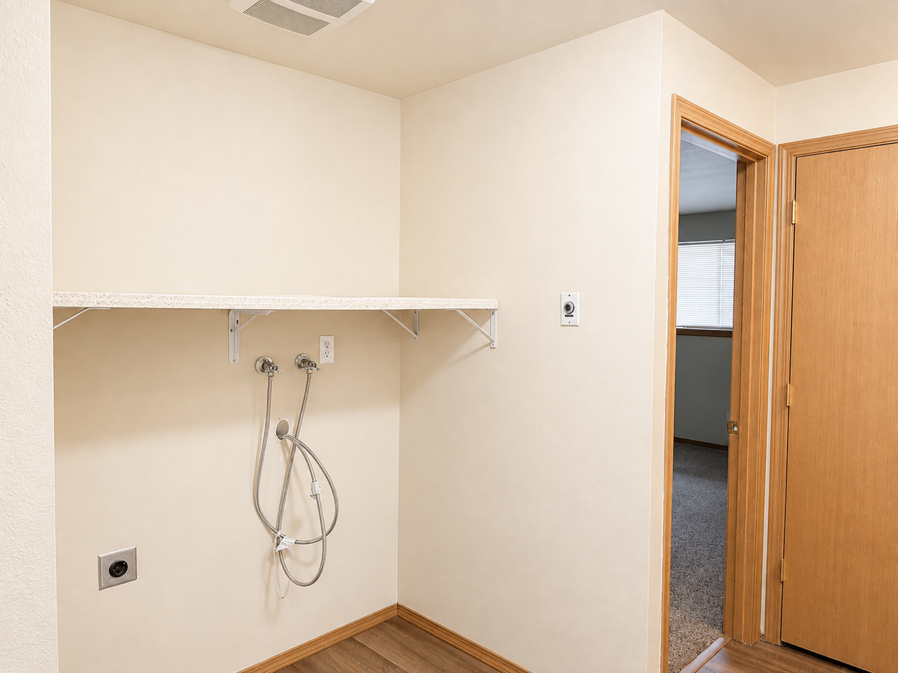 60 E Hemlock Ct #60 - Photo 5 of 14