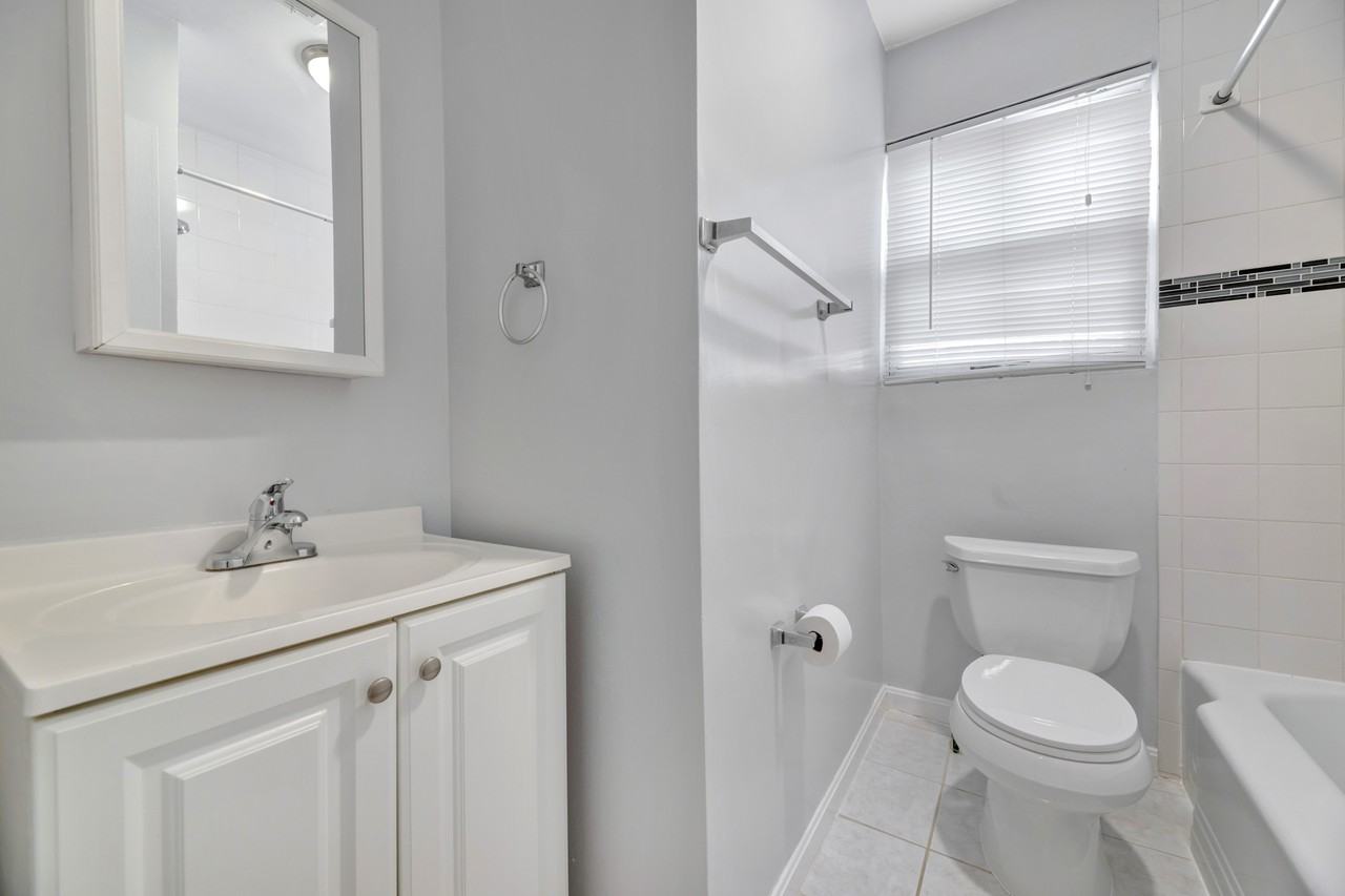 1255 Queen St Ne Apt 3 #3 - Photo 6 of 15