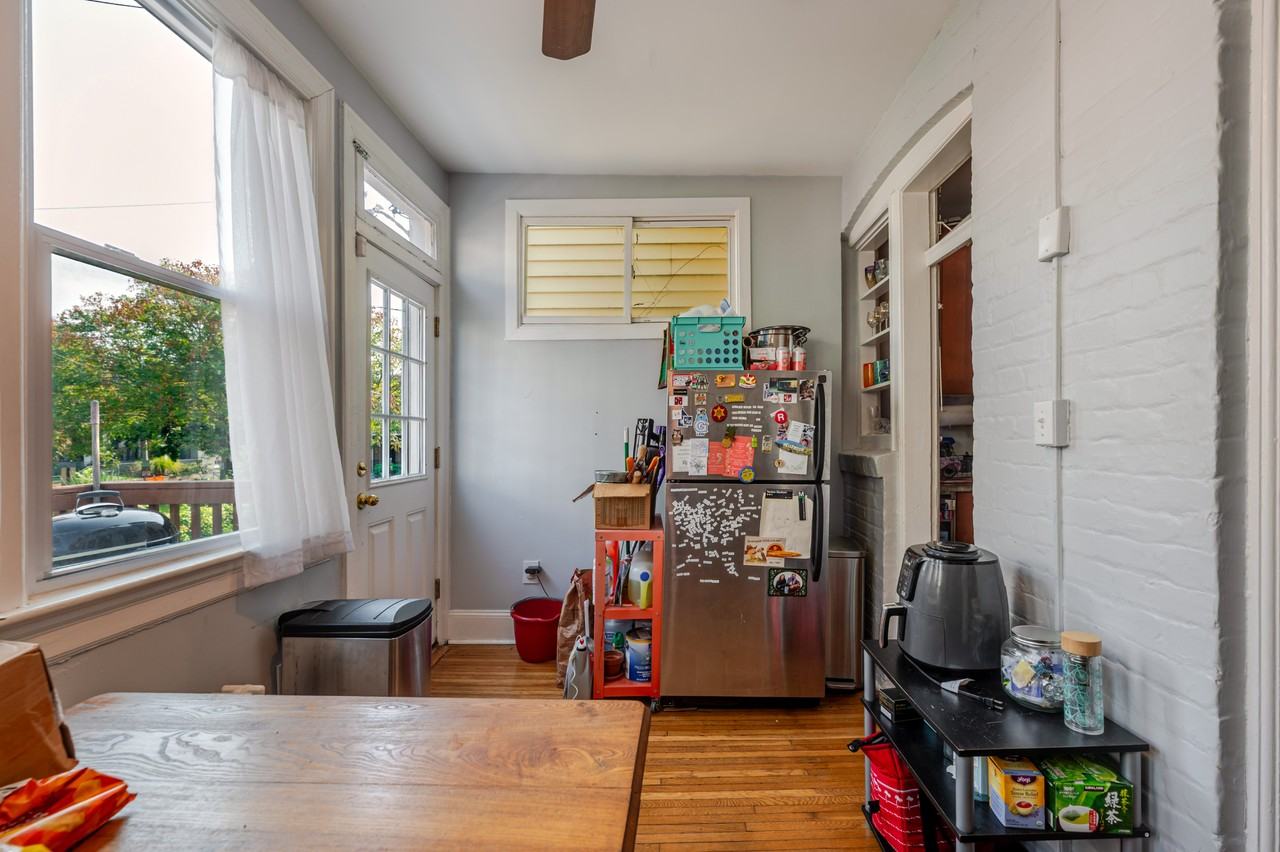236 Channing St Ne - Photo 4 of 42