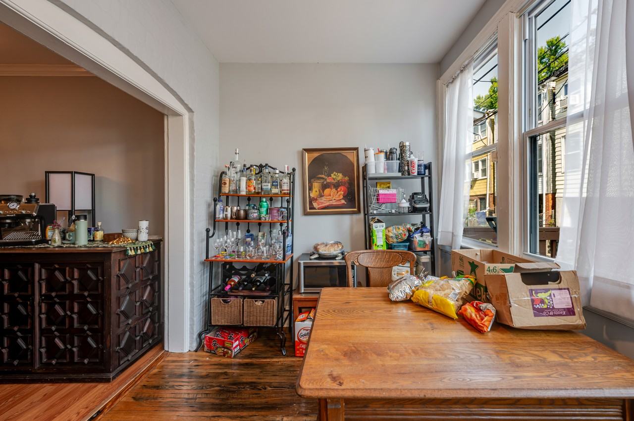 236 Channing St Ne - Photo 5 of 42