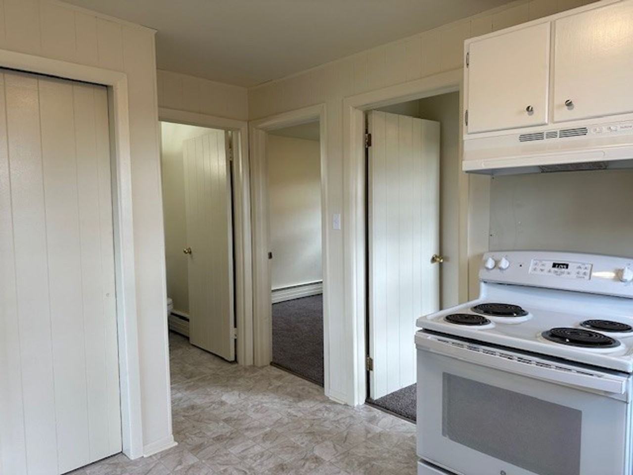 130 Adelia St #8 - Photo 5 of 7