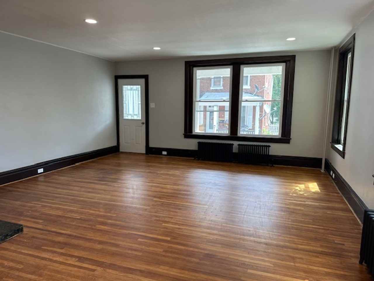 117 Houston Ave - Photo 2 of 14