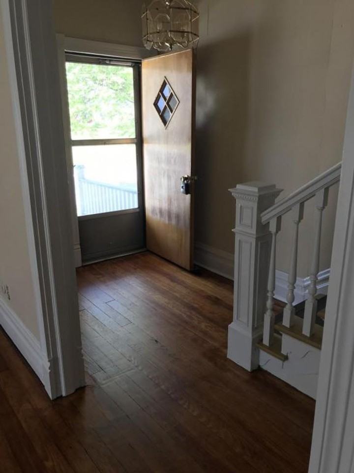 313 S 4th St - Photo 4 of 14