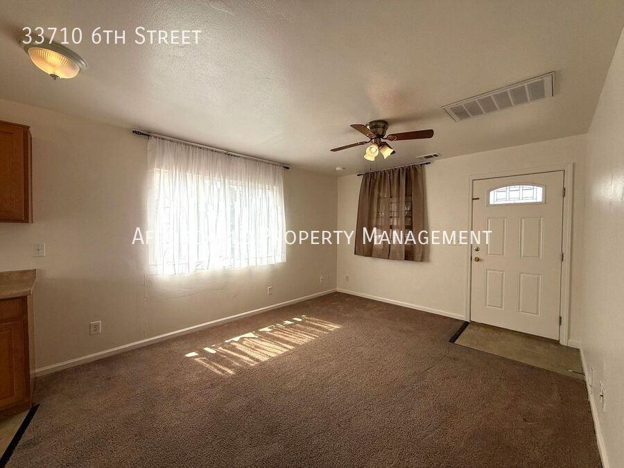 33710 6th St - Photo 4 of 18