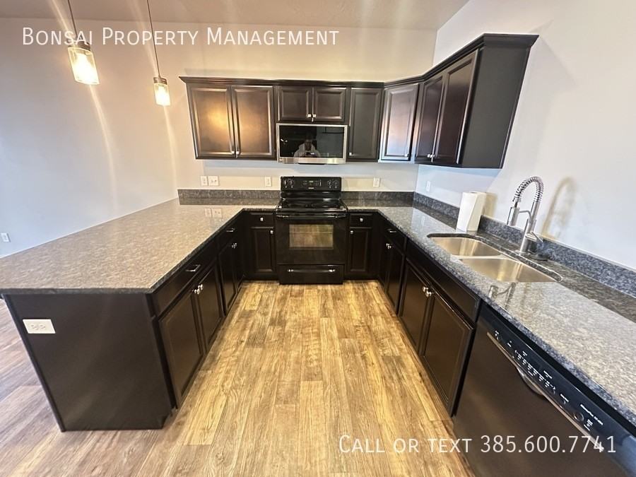343 N 680 E - Photo 4 of 18