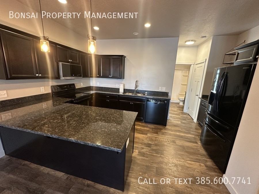 343 N 680 E - Photo 5 of 18