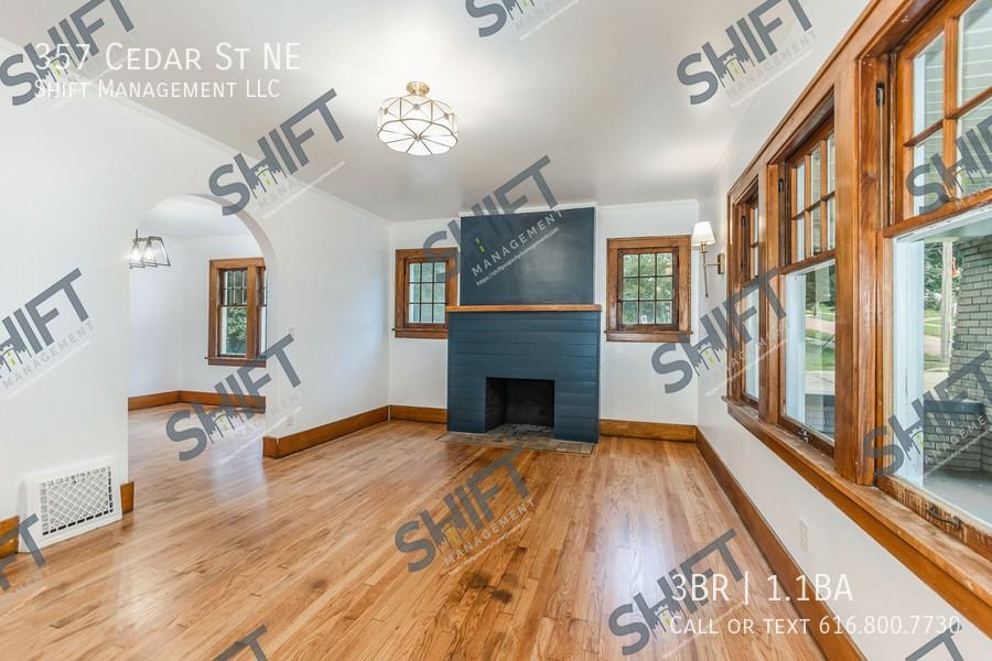 357 Cedar St Ne - Photo 2 of 26