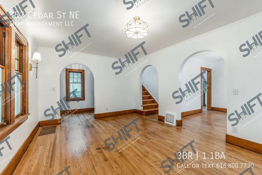 357 Cedar St Ne - Photo 3 of 26