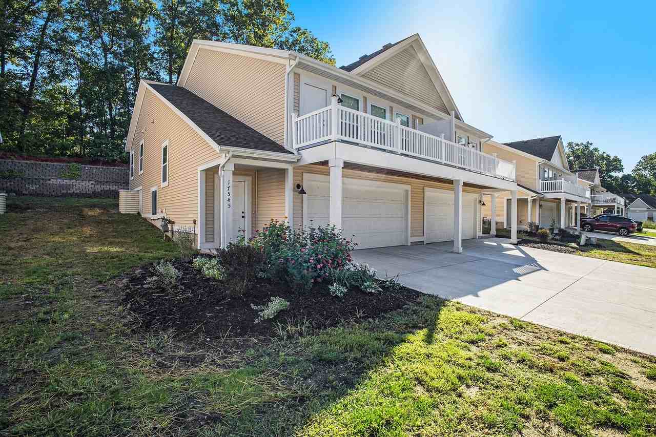 17539 Beechwood Ln - Photo 3 of 33