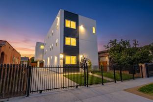 Huge 2, 3 & 4 Bed 2026 Townhomes - Photo 1 of 1