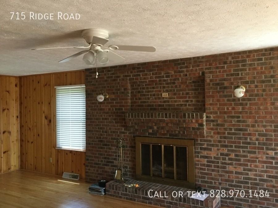 715 Ridge Rd - Photo 3 of 6