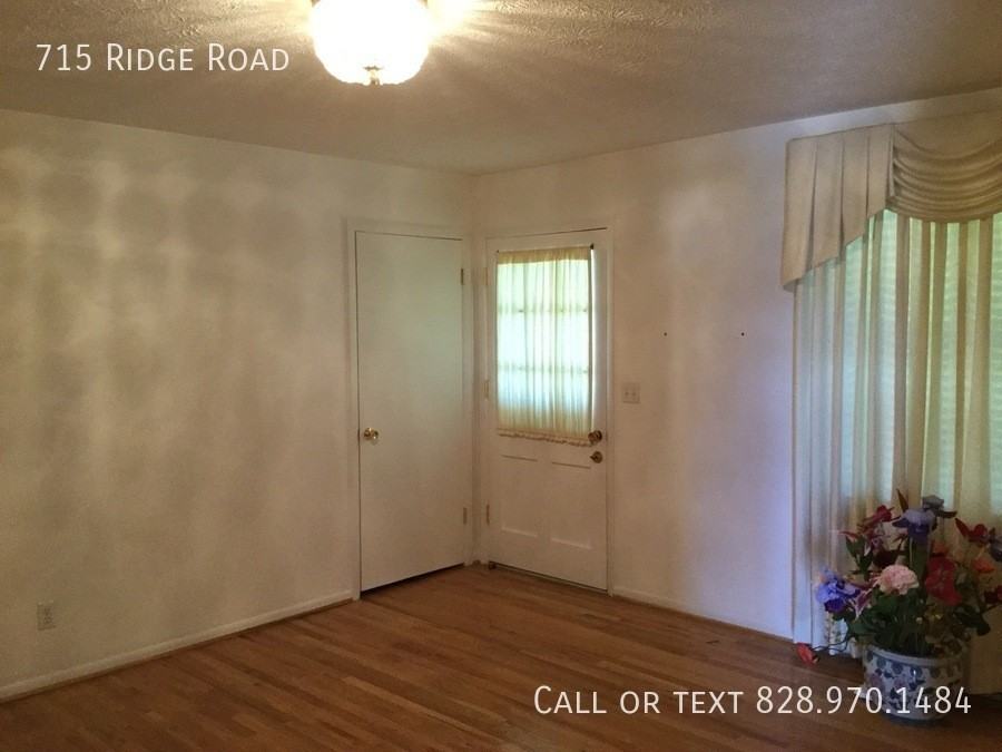 715 Ridge Rd - Photo 5 of 6