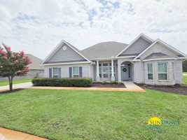 featured image of 16 Viper Rd