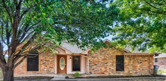 316 Peachtree Ln - Photo 1 of 1