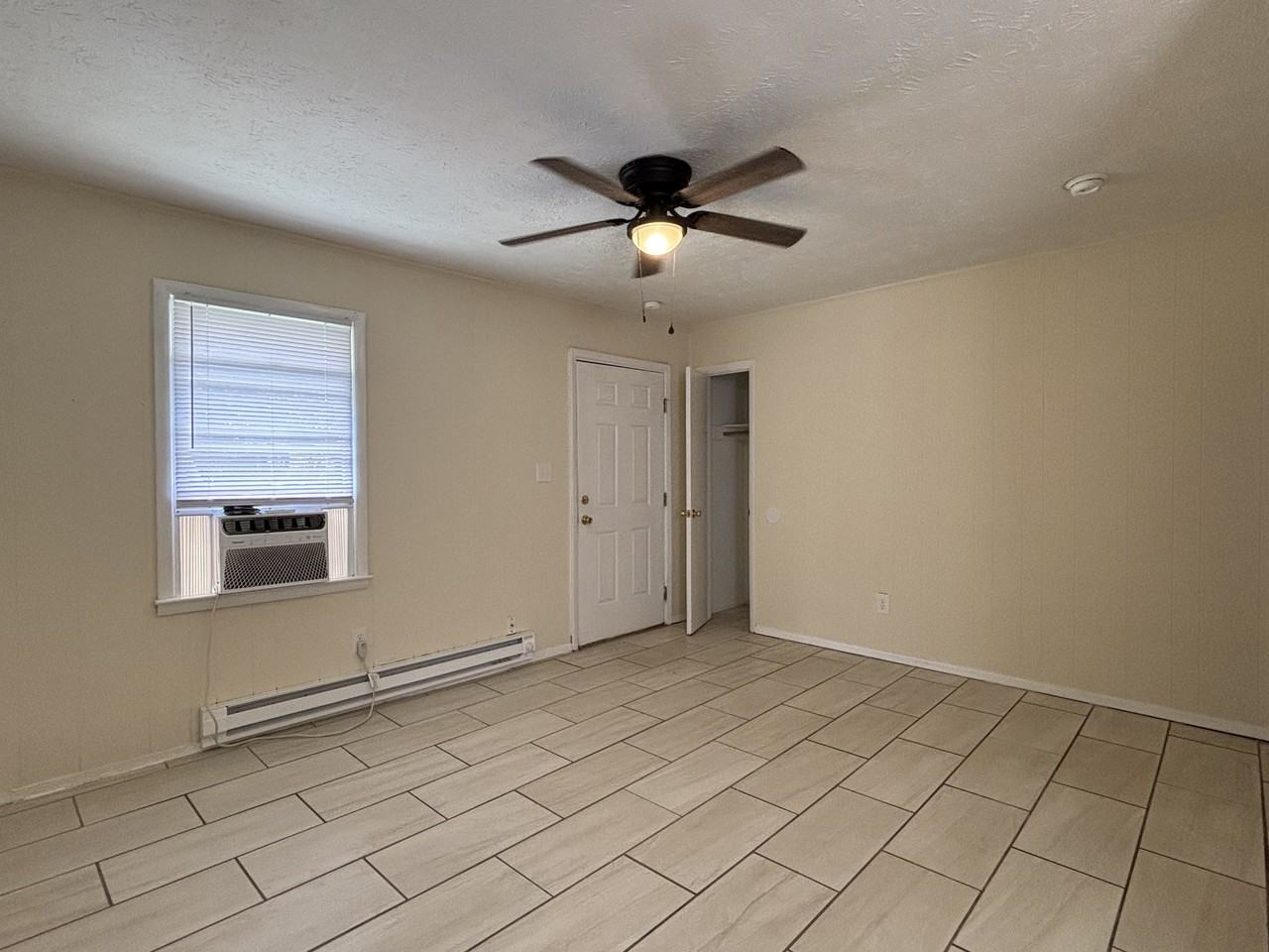 4946 Robin St #1 - Photo 3 of 9