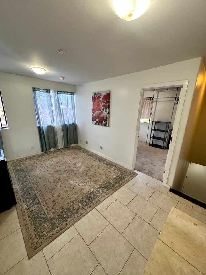 3 3 Kaalalo Pl. - 1 Bedroom (Upstairs) - Photo 7 of 9