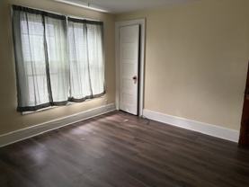 927 Forest Ave - Photo 1 of 1