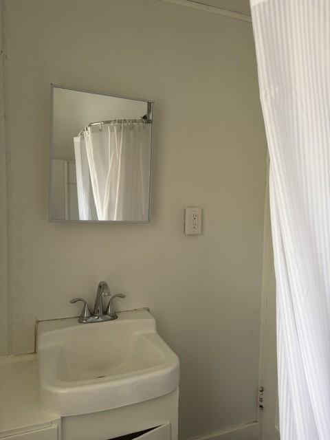 927 Forest Ave - Photo 7 of 10