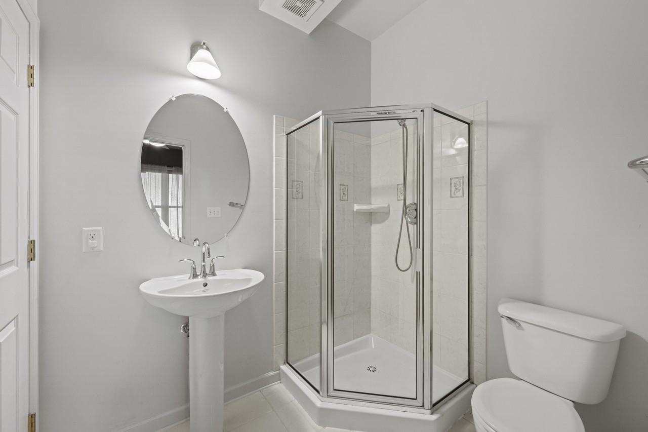 219 S Fremont Ave - Photo 4 of 26
