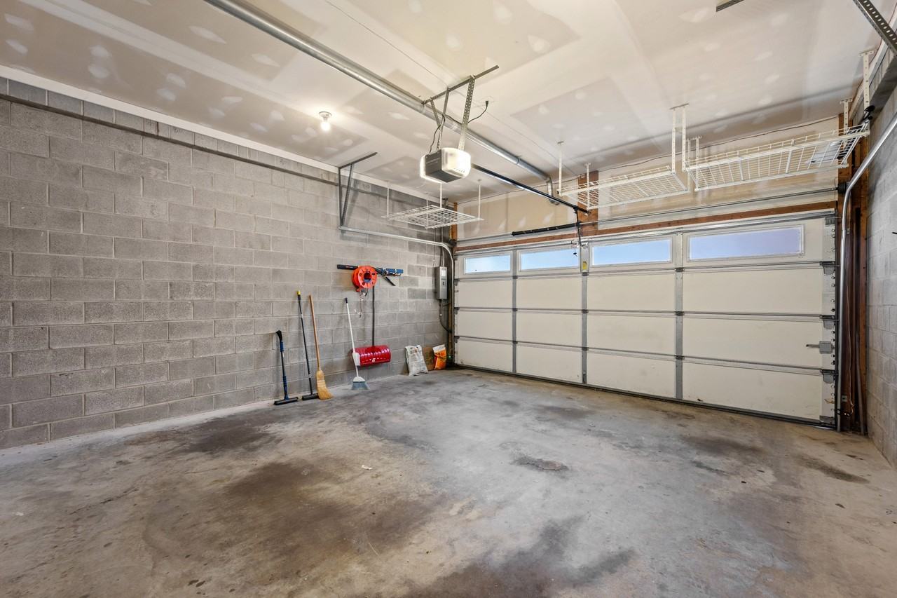 219 S Fremont Ave - Photo 5 of 26