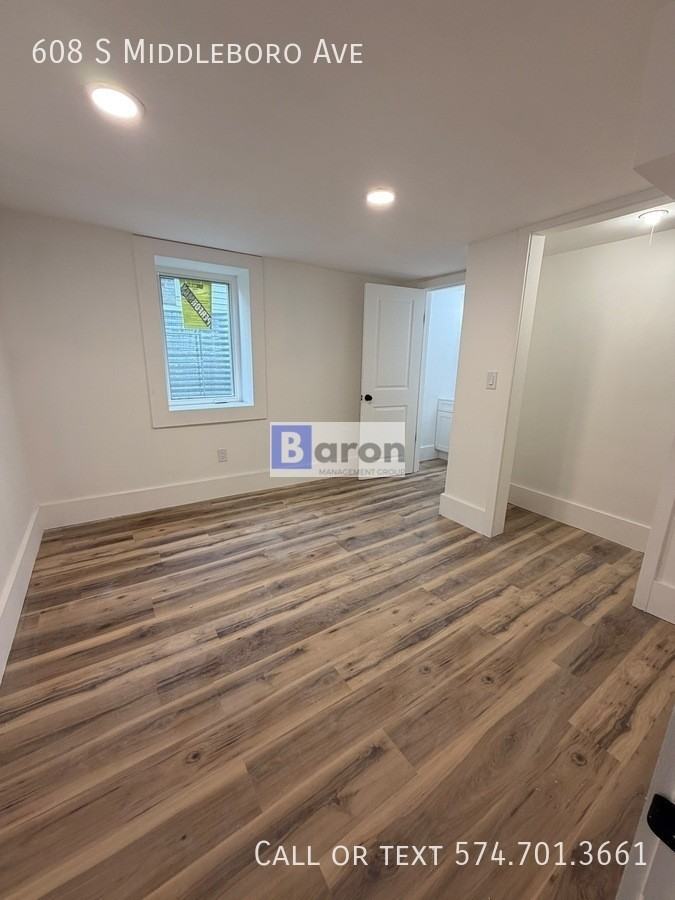 608 S Middleboro Ave - Photo 4 of 9