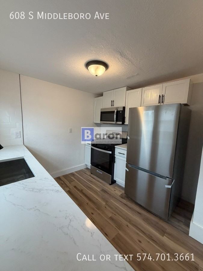 608 S Middleboro Ave - Photo 6 of 9