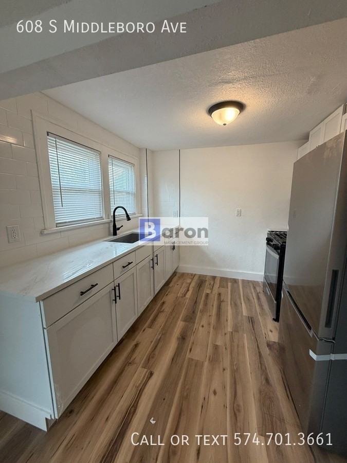 608 S Middleboro Ave - Photo 7 of 9