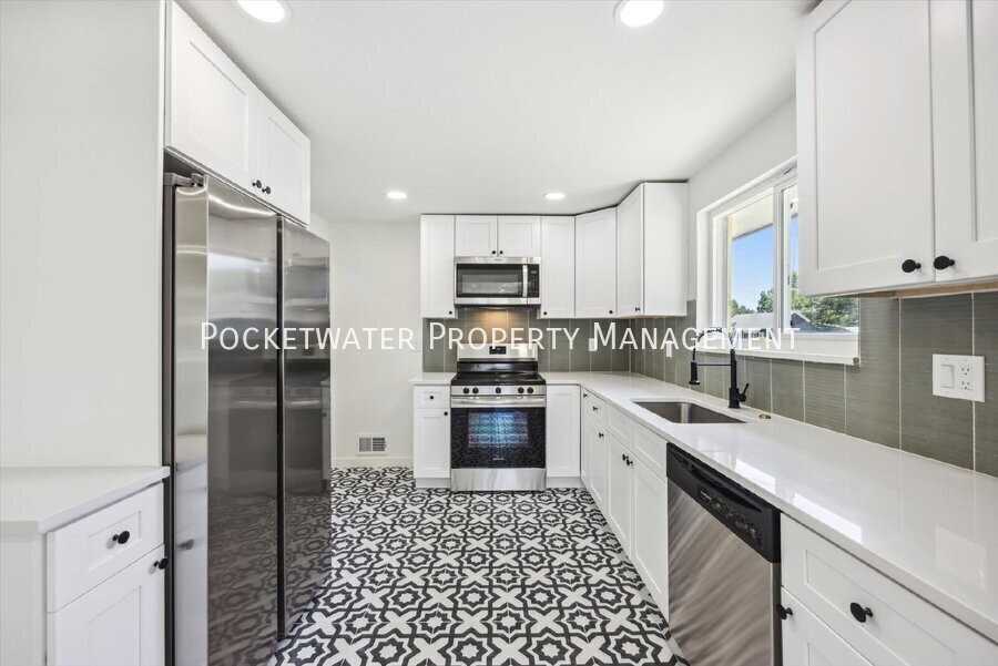 305 W Geneseo St #A - Photo 5 of 16