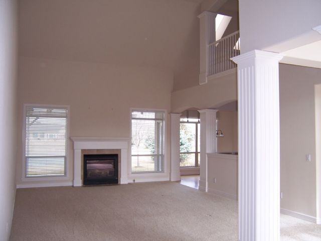 576 E Riverchase Way - Photo 2 of 25