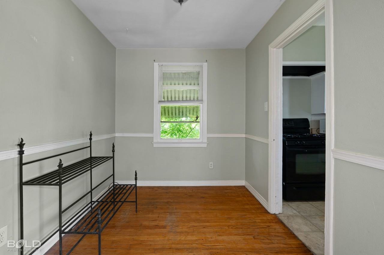 902 1/2 Gladstone Blvd - Photo 2 of 14