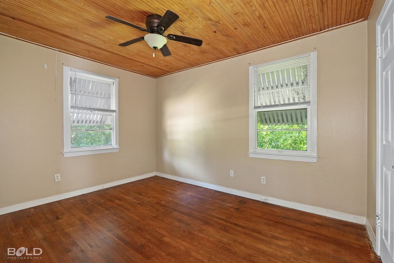 902 1/2 Gladstone Blvd - Photo 4 of 14
