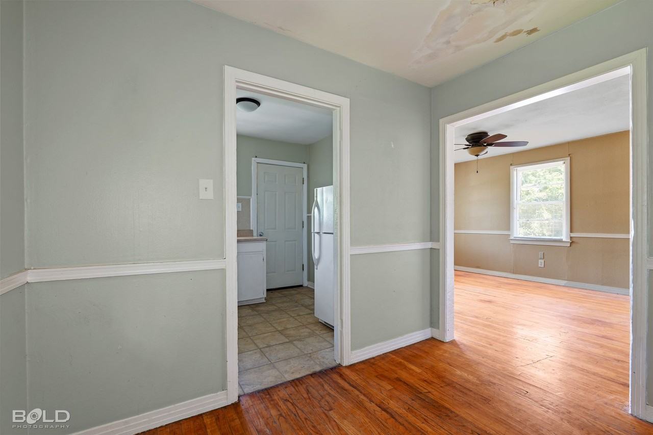 902 1/2 Gladstone Blvd - Photo 7 of 14