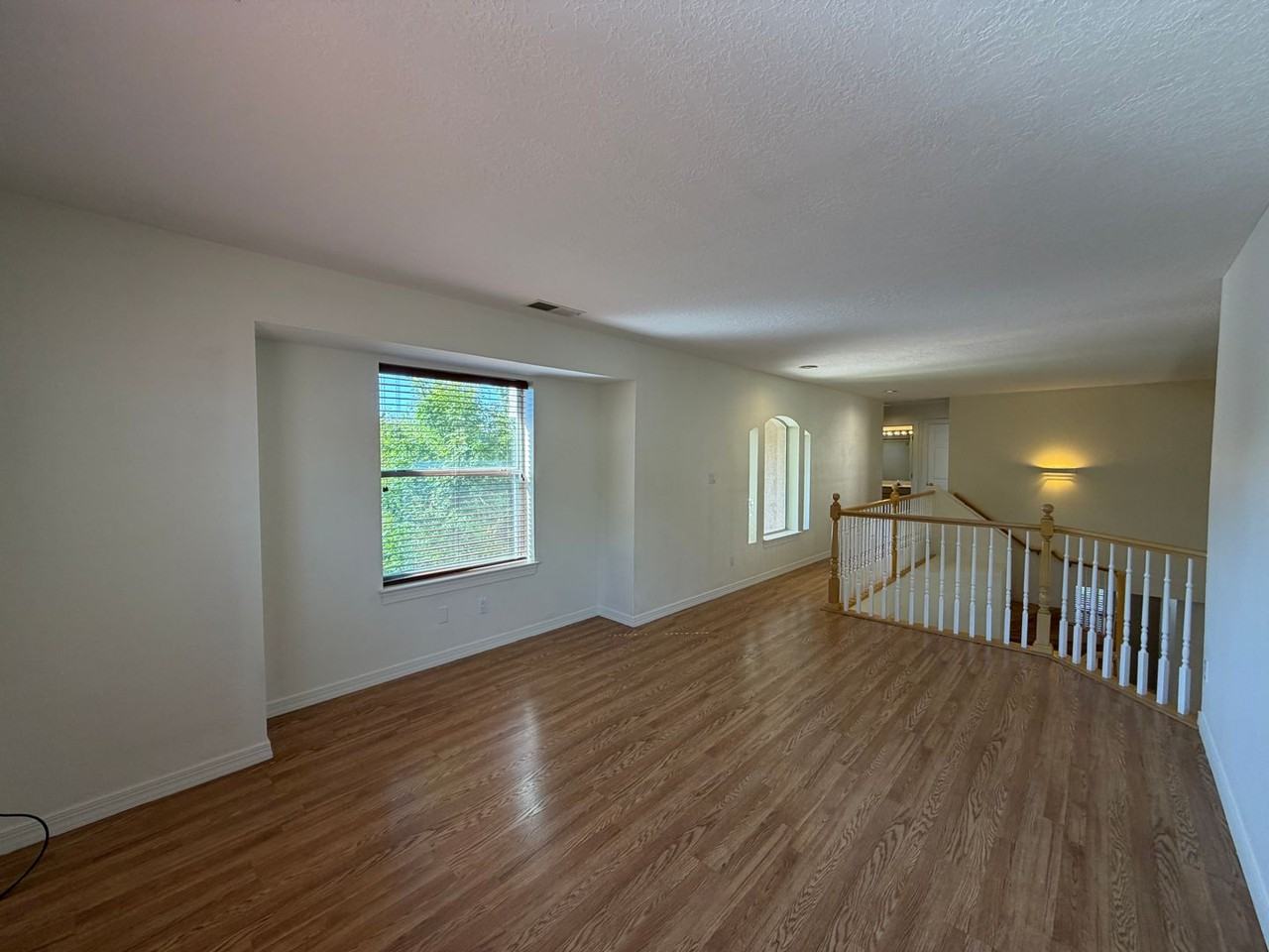 6517 Glen Oak Ne - Photo 7 of 40