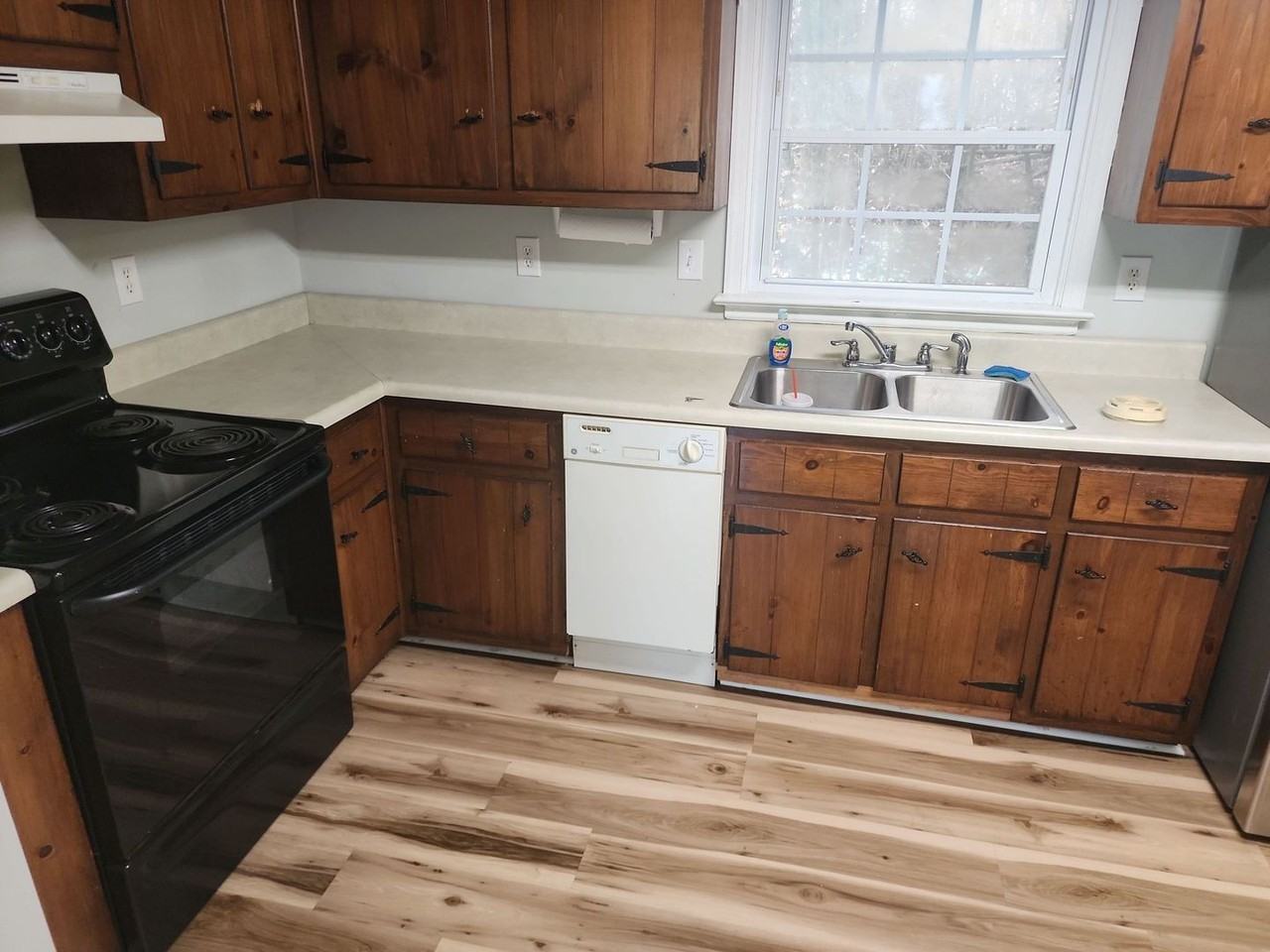 6618 Davis Rd - Photo 2 of 15