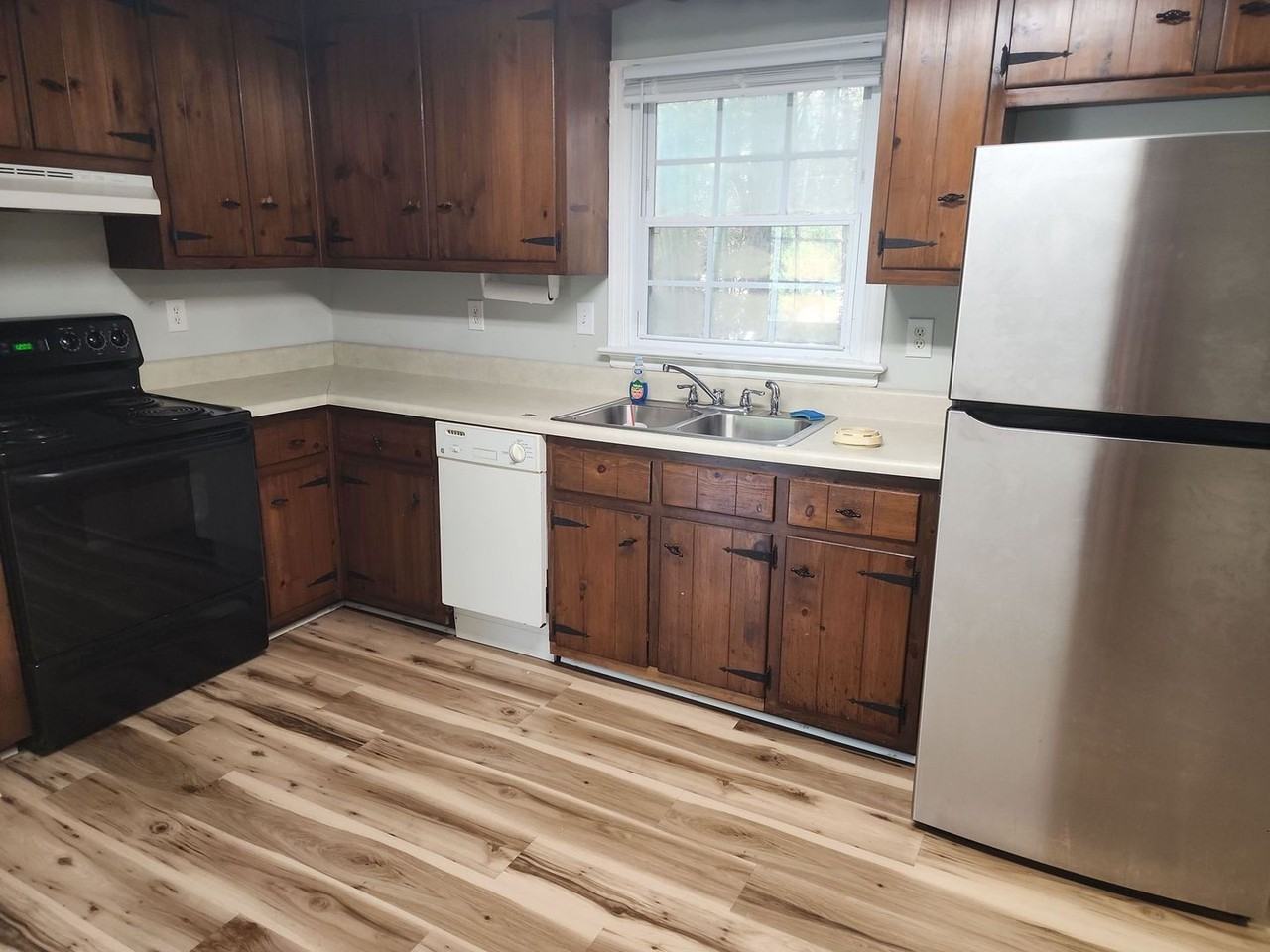 6618 Davis Rd - Photo 3 of 15