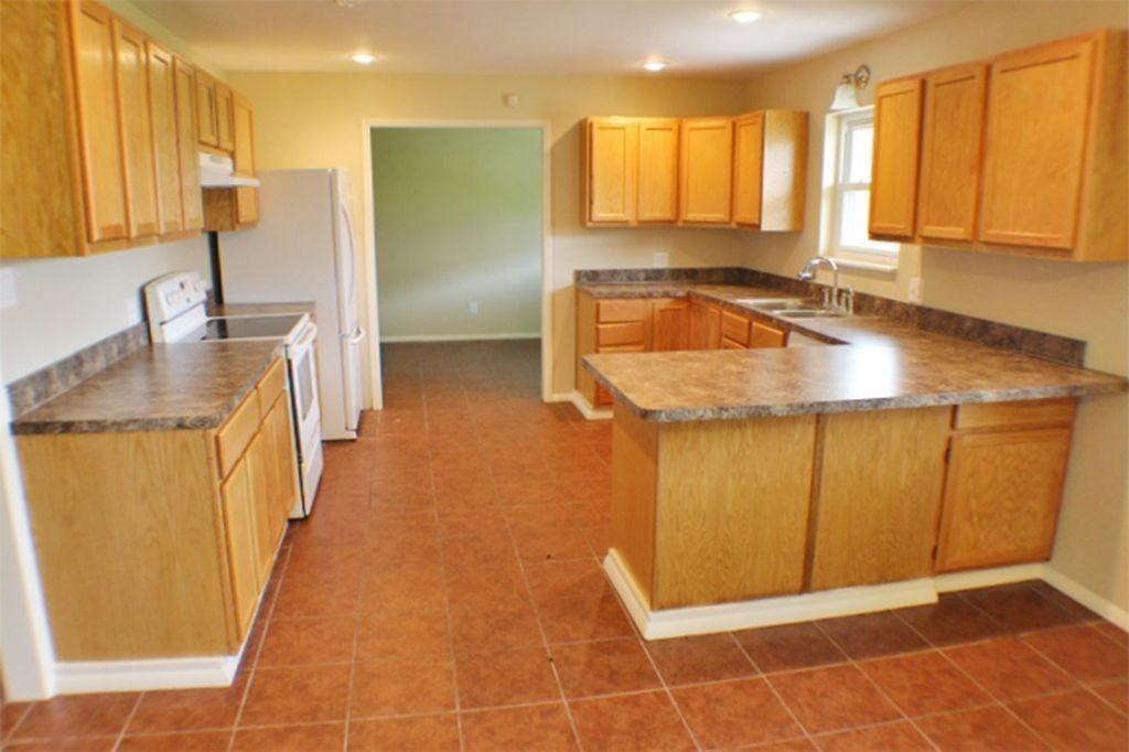 2 Nw 69th St - Photo 5 of 18