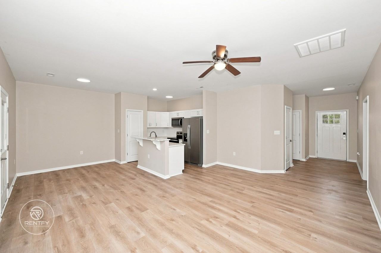 515 Correll St - Photo 4 of 14