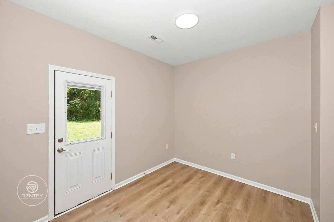 515 Correll St - Photo 5 of 14
