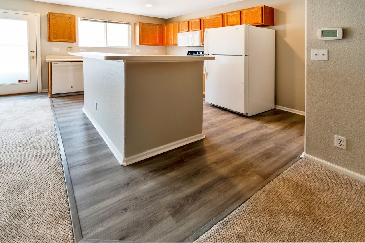 18980 E 58th Ave - Photo 3 of 27