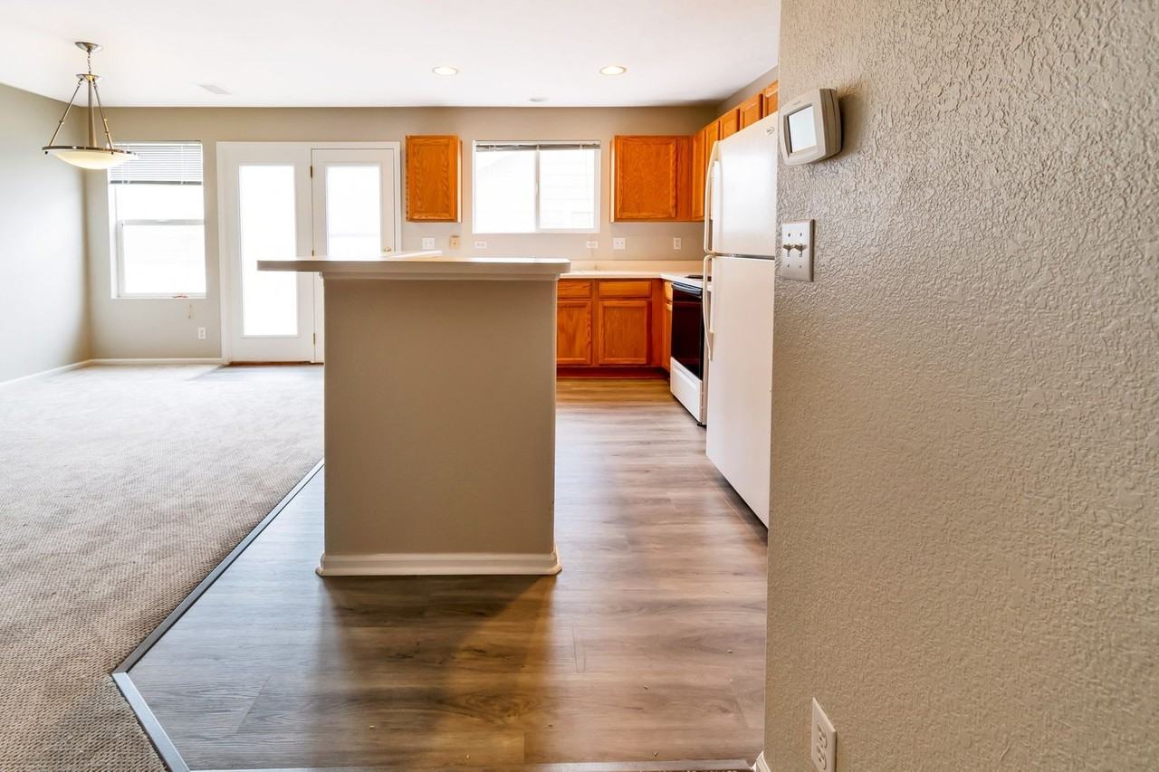 18980 E 58th Ave - Photo 4 of 27