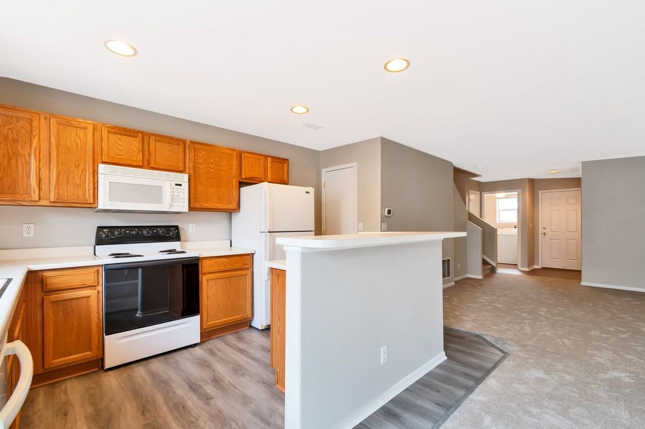 18980 E 58th Ave - Photo 5 of 27