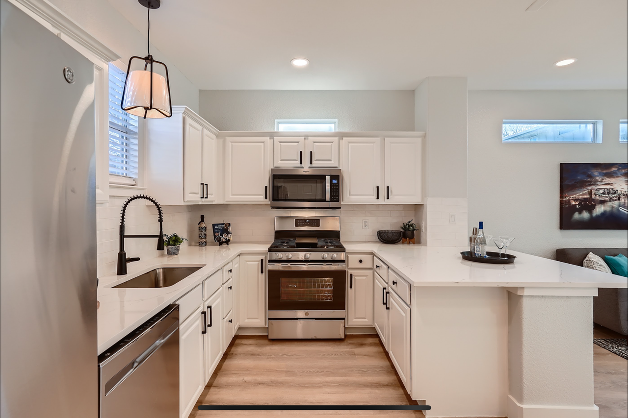 6210 Langham St #B - Photo 5 of 15