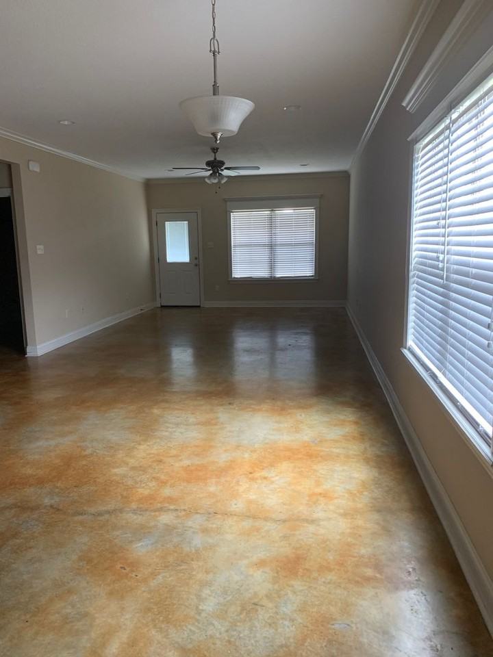 612 Madeline St - Photo 3 of 6
