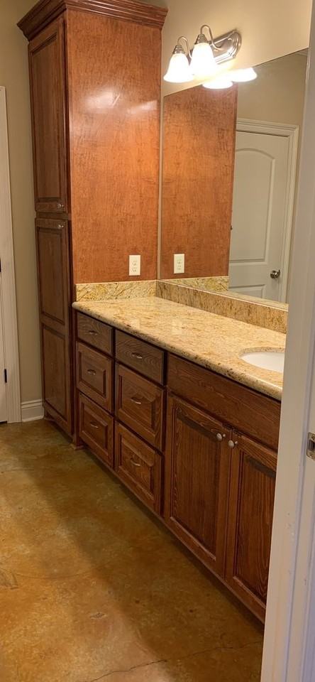 612 Madeline St - Photo 5 of 6