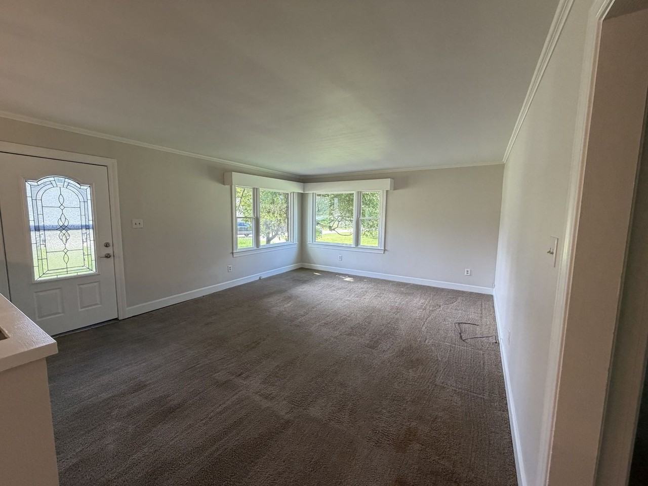 281 Alcove Rd - Photo 2 of 9