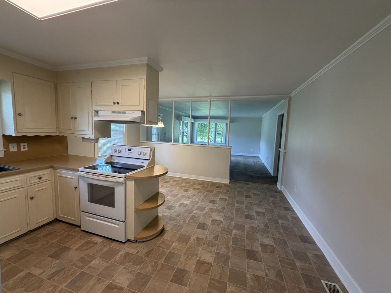 281 Alcove Rd - Photo 5 of 9