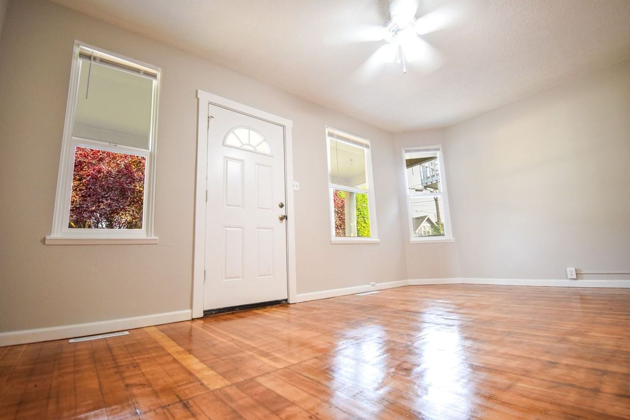 3623 Ne 13th Ave - Photo 4 of 35
