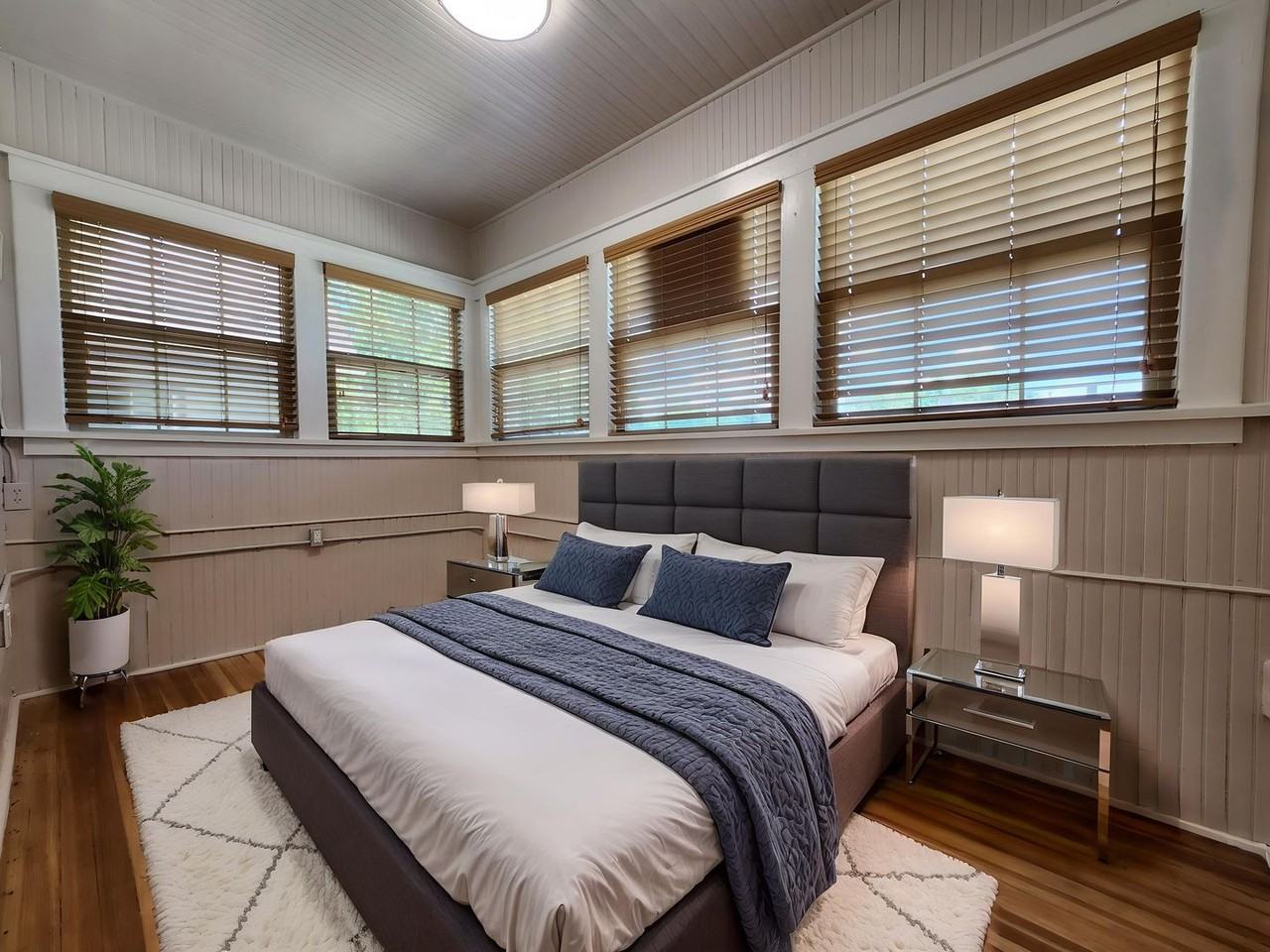 1000 Carteret Ave #6 - Photo 2 of 50