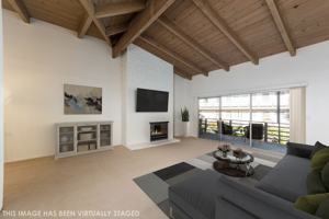featured image of 19 Knoll Ln